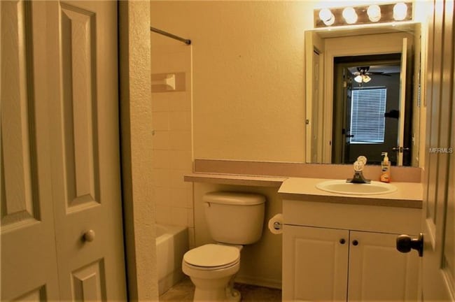 36027 Deer Creek Dr unit 101, Zephyrhills, FL 33541 - photo 6