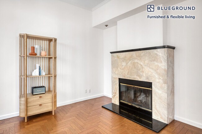 150 E 57th St unit FL32-ID915, New York, NY 10022 - photo 5