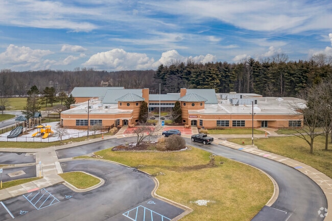 Bennett Woods Elementary School, Campus Overview-1