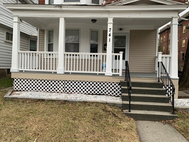 741 Myrtle Ave unit Floor 2, Albany, NY 12208 - photo 2