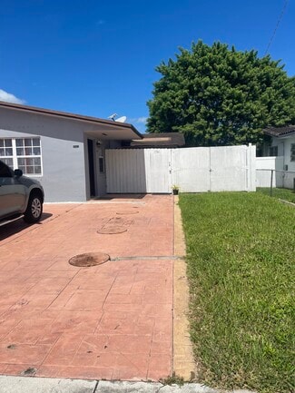 11361 SW 7th St, Miami, FL 33174