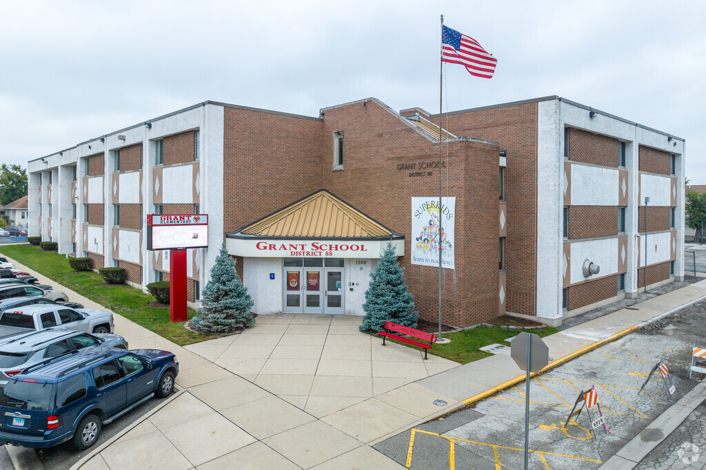 Grant Elementary School is a public school.