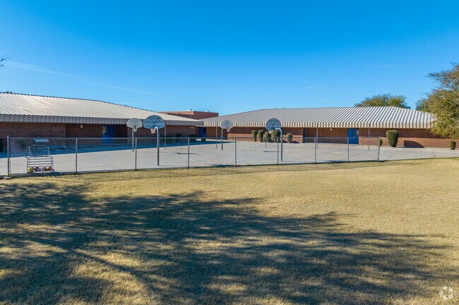 Education shines at Sky View Elementary in the heart of Glendale.