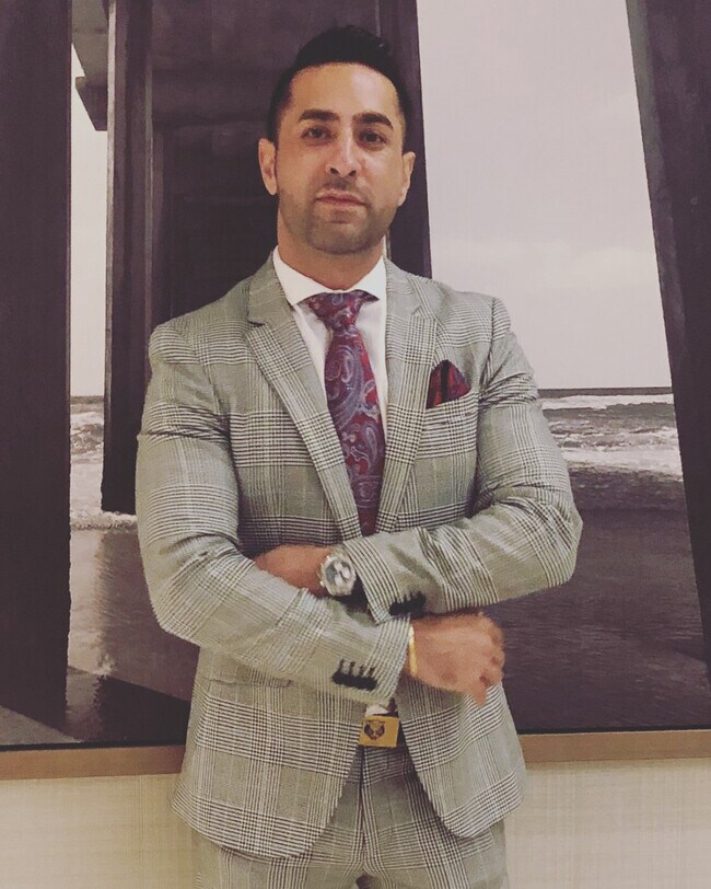 Agent Photo