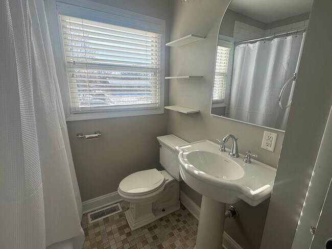 2666 Shrewsbury Rd, Columbus, OH 43221 - photo 7