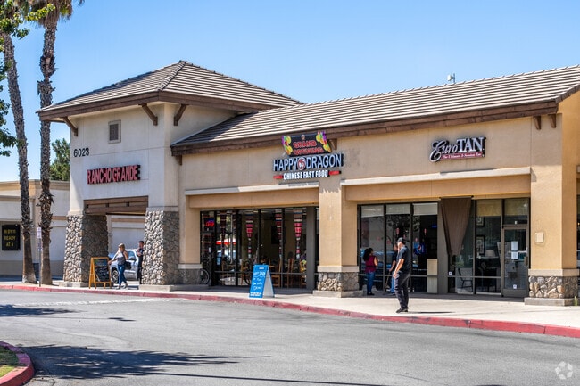 River Run Plaza in Eagle Ranch offers a variety of dining options for your culinary preferences.