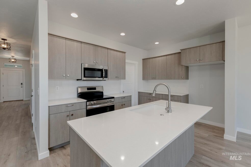 1725 Webb Brook St, Middleton, ID 83644 - photo 1