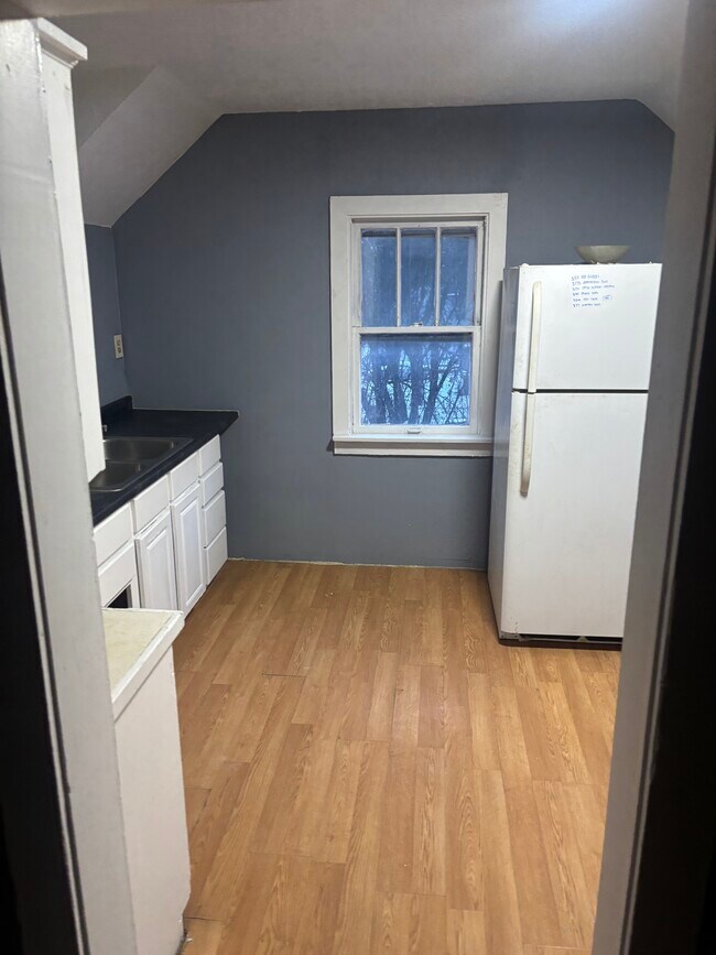 721 Sumner St unit 1, Akron, OH 44311 - photo 4