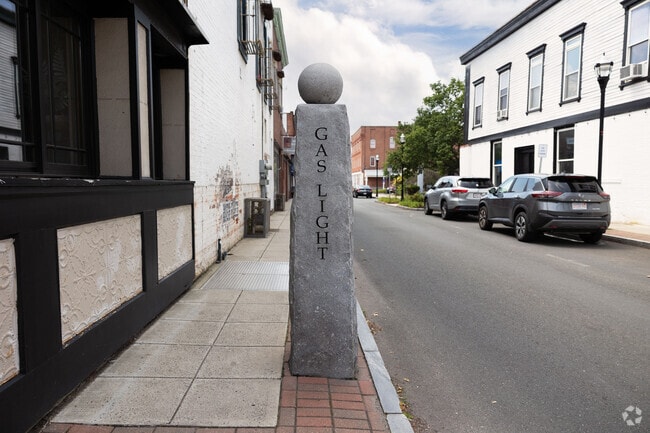 The Gas Light district of Westfield hosts the main strip of restaurants and small shops.