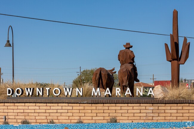 Downtown Marana features fast food chains and some local eateries.
