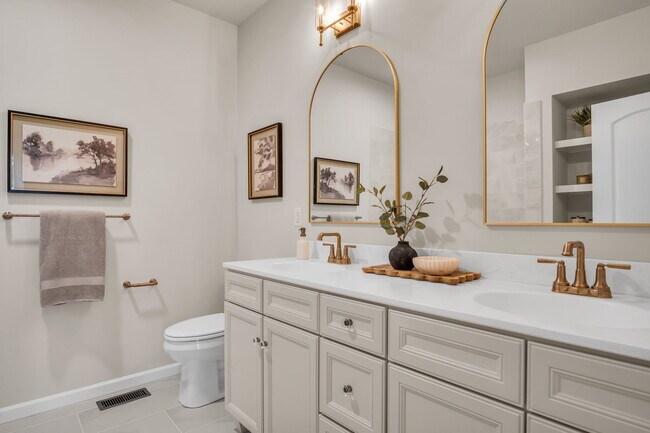 906 N Lincoln St, Palmyra, PA 17078 - photo 6