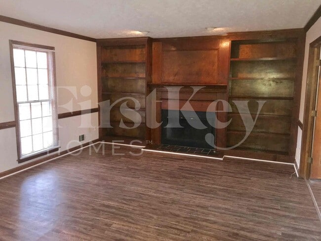 1433 St Dunstans Rd, Lithonia, GA 30058 - photo 4