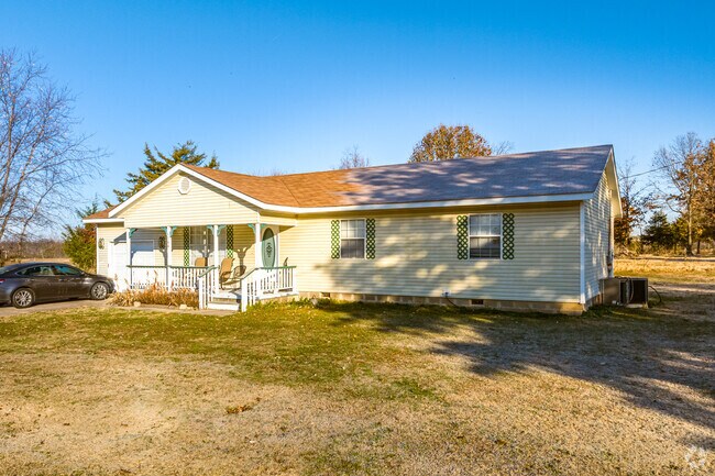 Some ranches in Tontitown have quaint covered front porches.