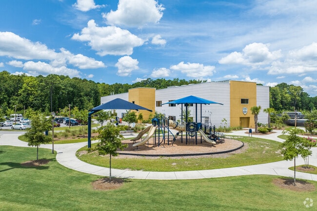 Hilton Head Christian Academy has over 600 students.