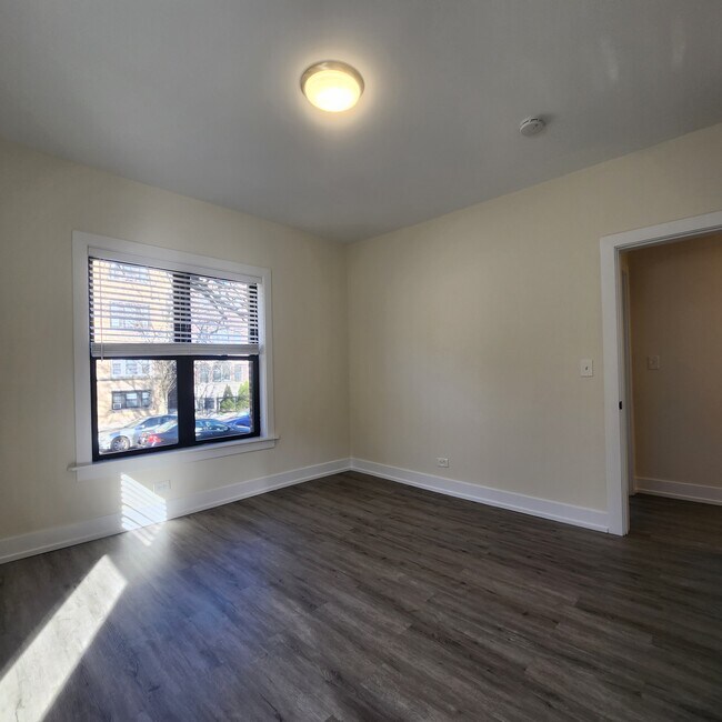 820 W Waveland Ave unit 1, Chicago, IL 60613 - photo 6