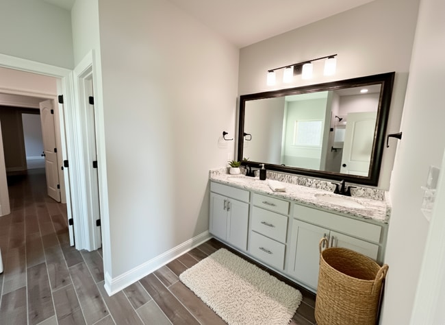 1239 Elliston Dr, Gonzales, LA 70737 - photo 7