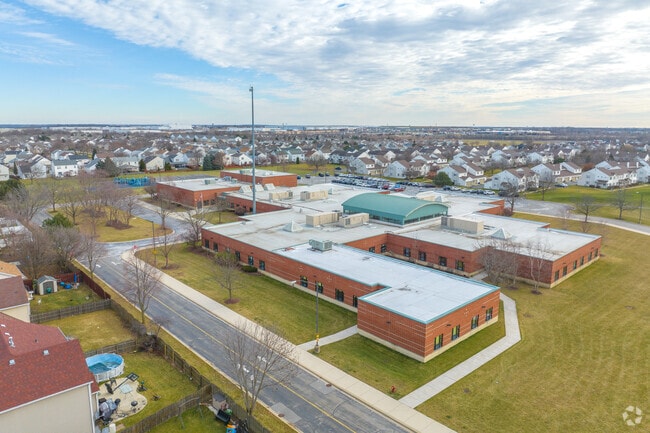 Kenneth L Hermansen Elementary School offers plenty of fun after school activities.