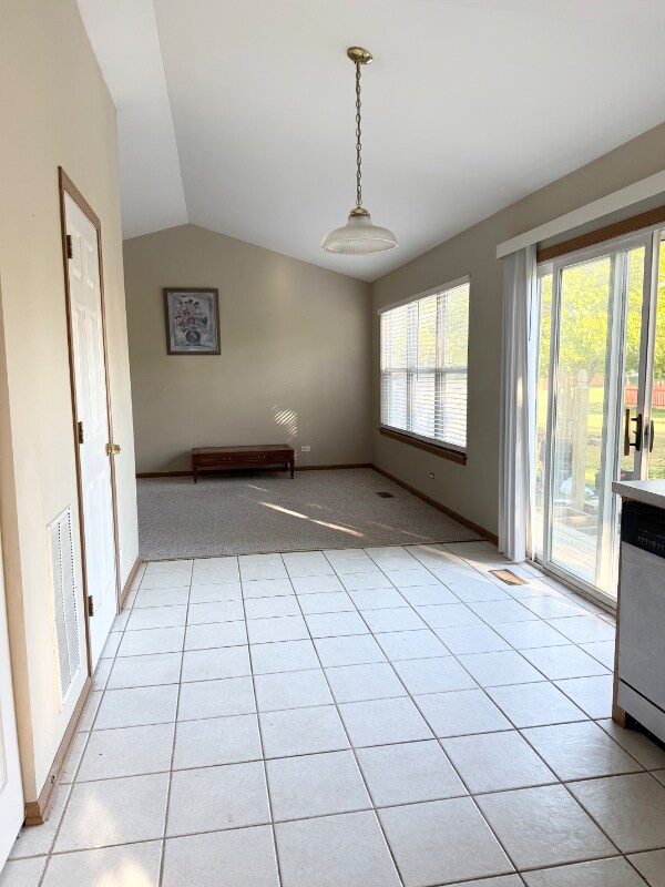 2049 Foxtail Dr, Aurora, IL 60504 - photo 3