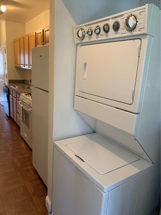 4834 Reservoir Rd NW unit 1, Washington, DC 20007 - photo 5