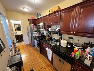 6 White Street Place Unit R, Cambridge, MA 02140