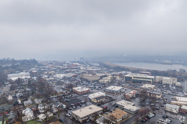 Lewiston has beautiful views over the Snake River.