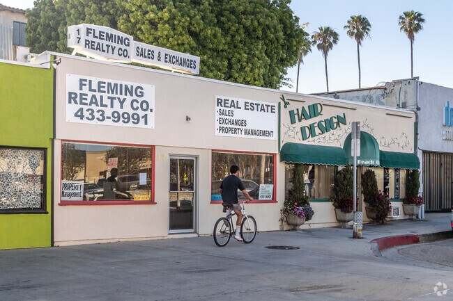 Near the Belmont Pier you'll find local retail establishments serving the Bluff Park Community.