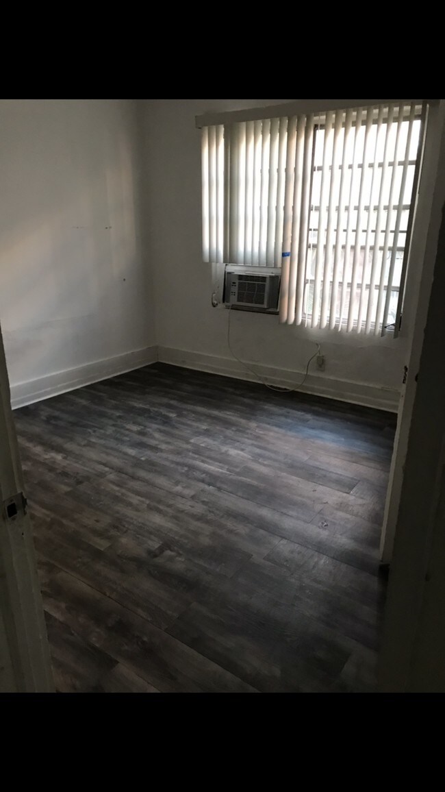 1021 SW 5th St unit 3, Miami, FL 33130 - photo 6