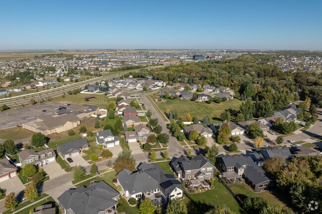 Situated in West Fargo, Knutson offers easy access to the wider metropolitan area.