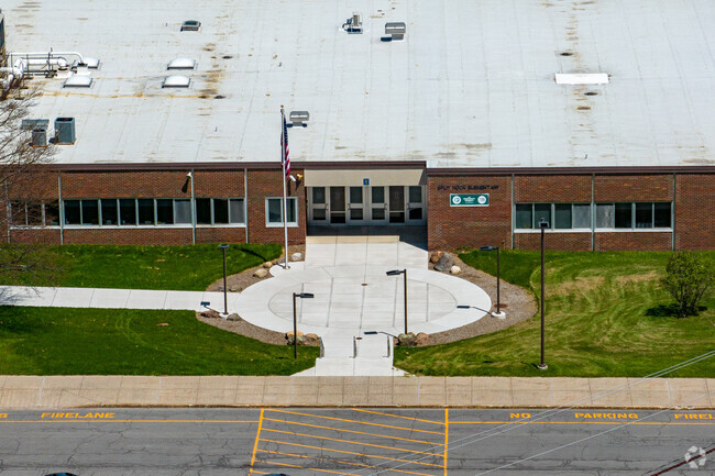 Split Rock Elementary's main entrance.