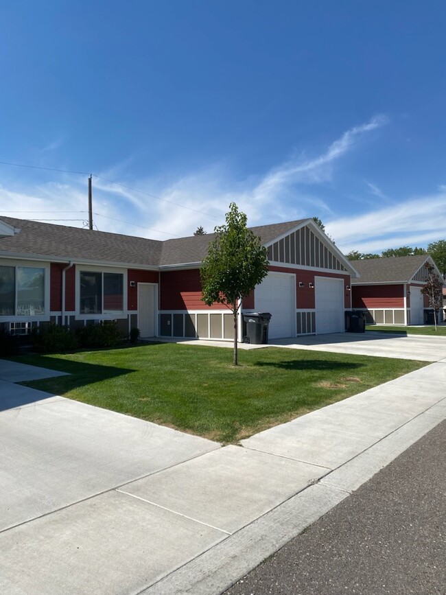 400 Ripon Rd, Idaho Falls, ID 83402