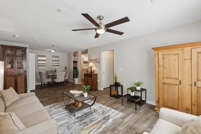 Wildwood at Stone Mountain, Stone Mountain, GA 30083 - photo 5