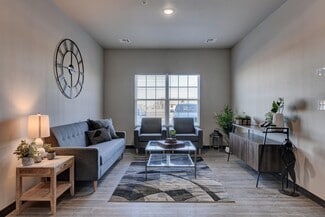 5626 W 32nd St Unit 5618 w 32nd St, Joplin, MO 64804