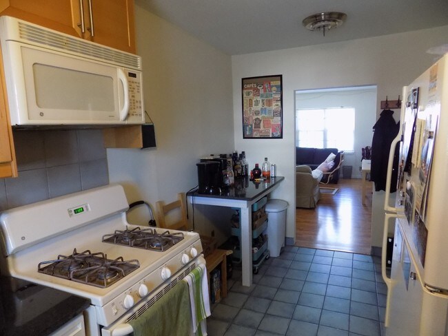 104 Lake Shore Rd unit 2, Brighton, MA 02135 - photo 3