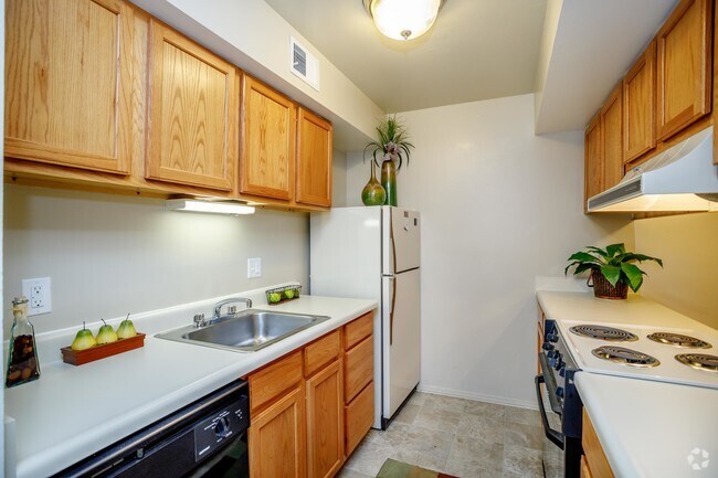 1BR, 1BA - 676 SF Model