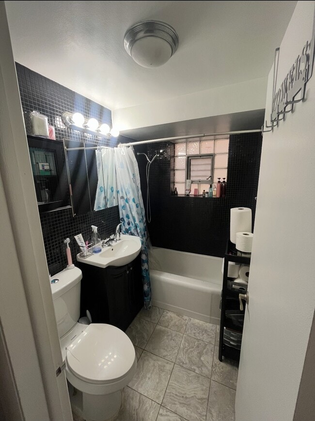 5737 N Elston Ave Unit 1, Chicago, IL 60646