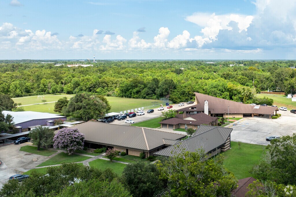 Sacred Heart Catholic School is located in Crosby, Texas