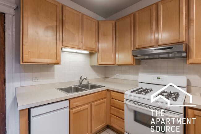 1224 N Dearborn St unit B3, Chicago, IL 60610 - photo 4