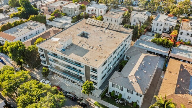 Wilshire Regency Apts., Los Angeles, CA 90048 - photo 6