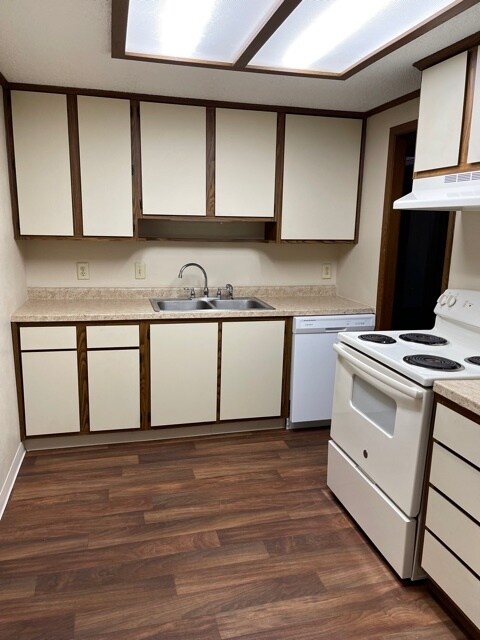 2 Bedroom kitchen