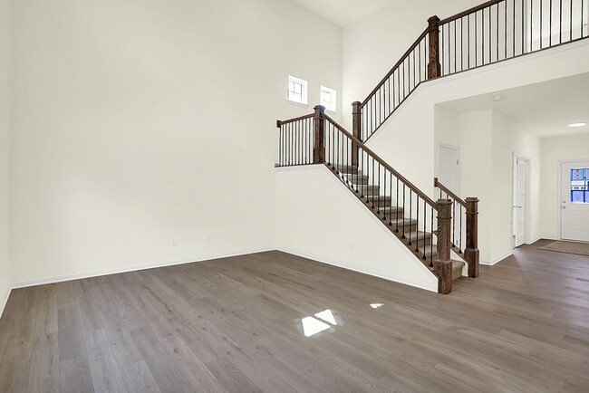 7104 Jackson Dr, Cumberland, IN 46229 - photo 4