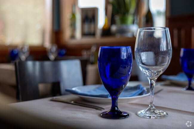 For a more upscale dining scenario in Eddystone, Portobello Cafe is the place to be.