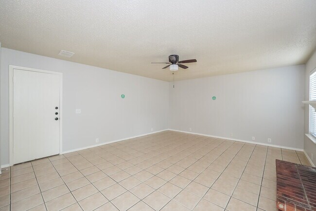 1028 Springcreek Dr, Denton, TX 76210 - photo 6