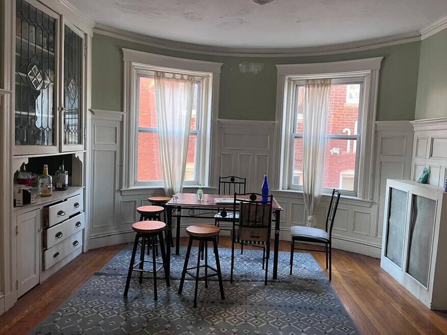 187 Winthrop Rd unit 37, Brookline, MA 02445 - photo 1