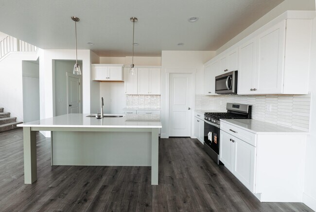 676 W Salvia Dr, Saratoga Springs, UT 84045 - photo 3