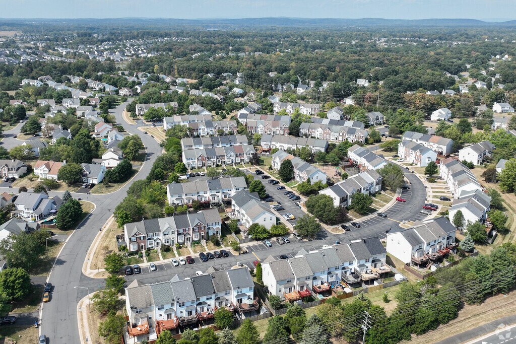 About Bridlewood Schools, Demographics, Things to Do