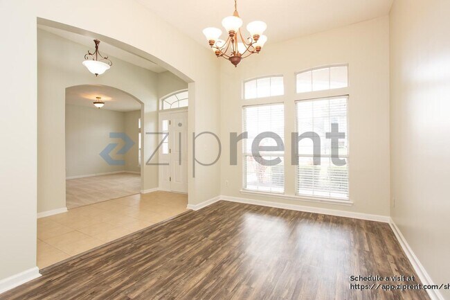 909 Corsica Ln, Jacksonville, FL 32218 - photo 6