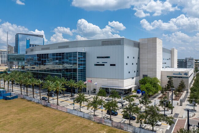 Just minutes away, the Kia Center hosts an exciting lineup of concerts and events.