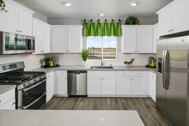 841 S Philip Ave, Fowler, CA 93625 - photo 5