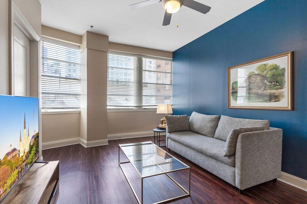 925 Common St unit ID1266940P, New Orleans, LA 70112 - photo 1