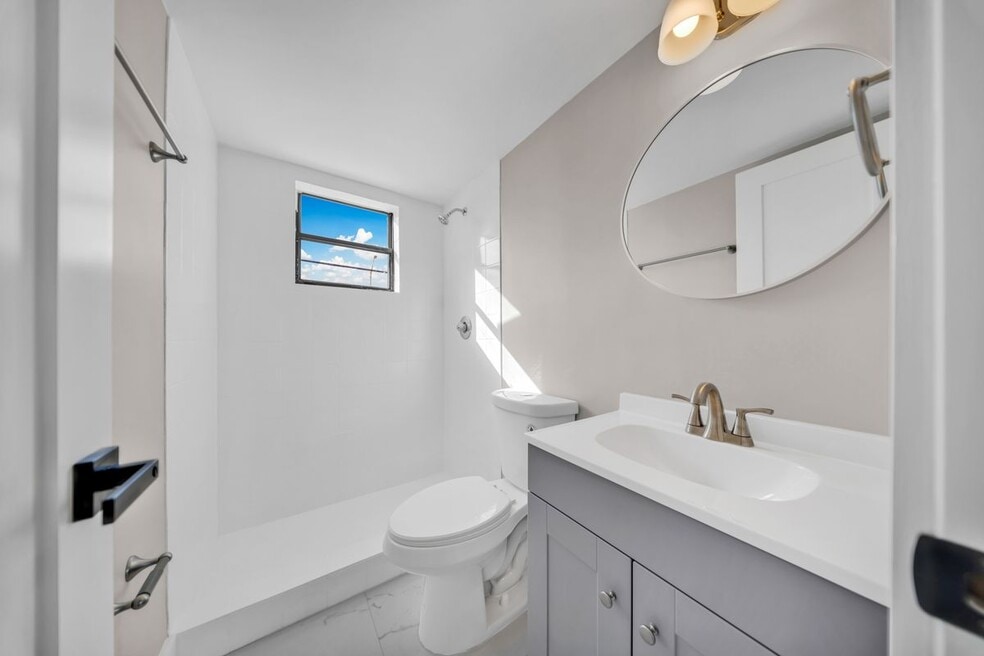 2770 W 60th, 201